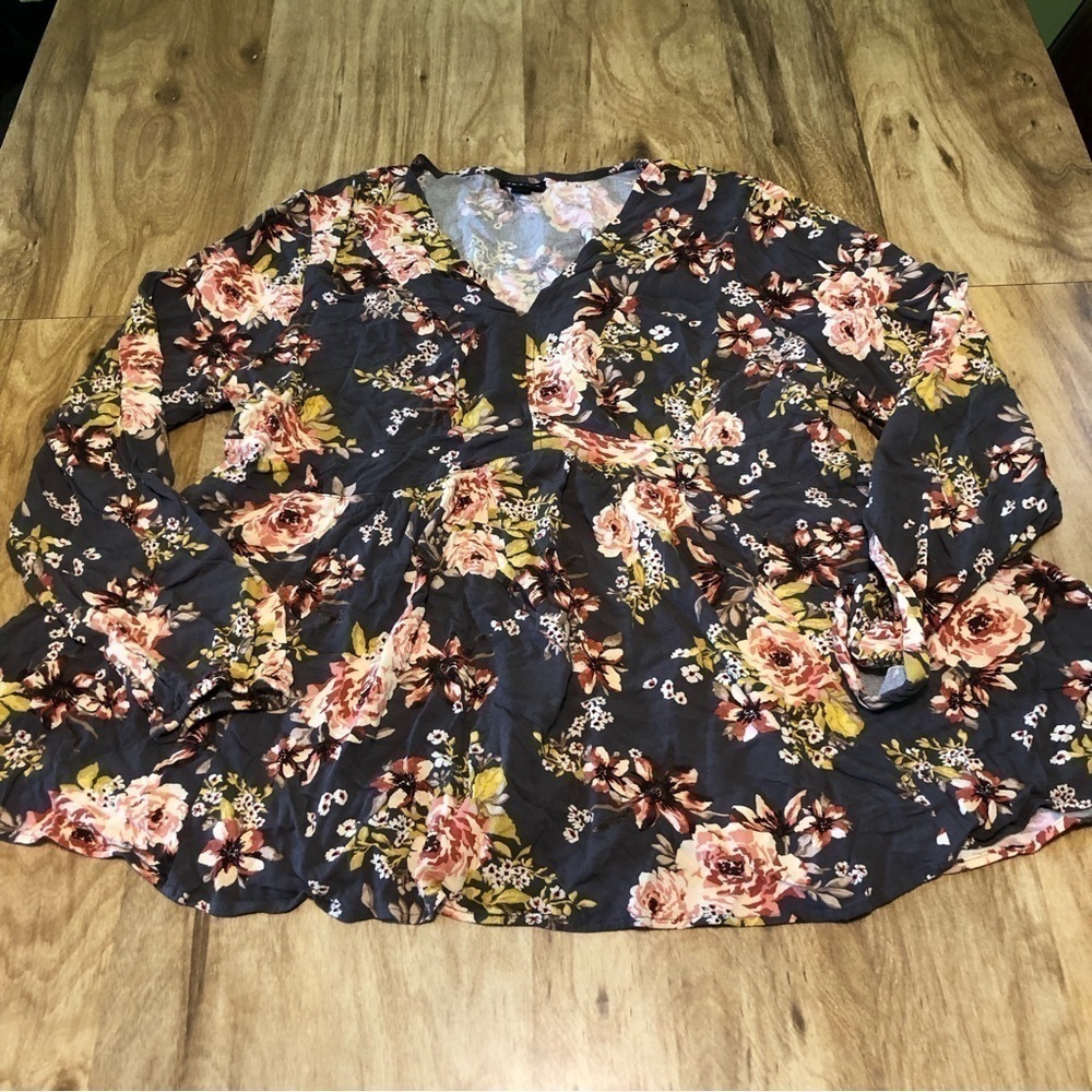 Torrid Lightweight Floral Elastic Long Sleeve Top Blouse Womens Size 1
